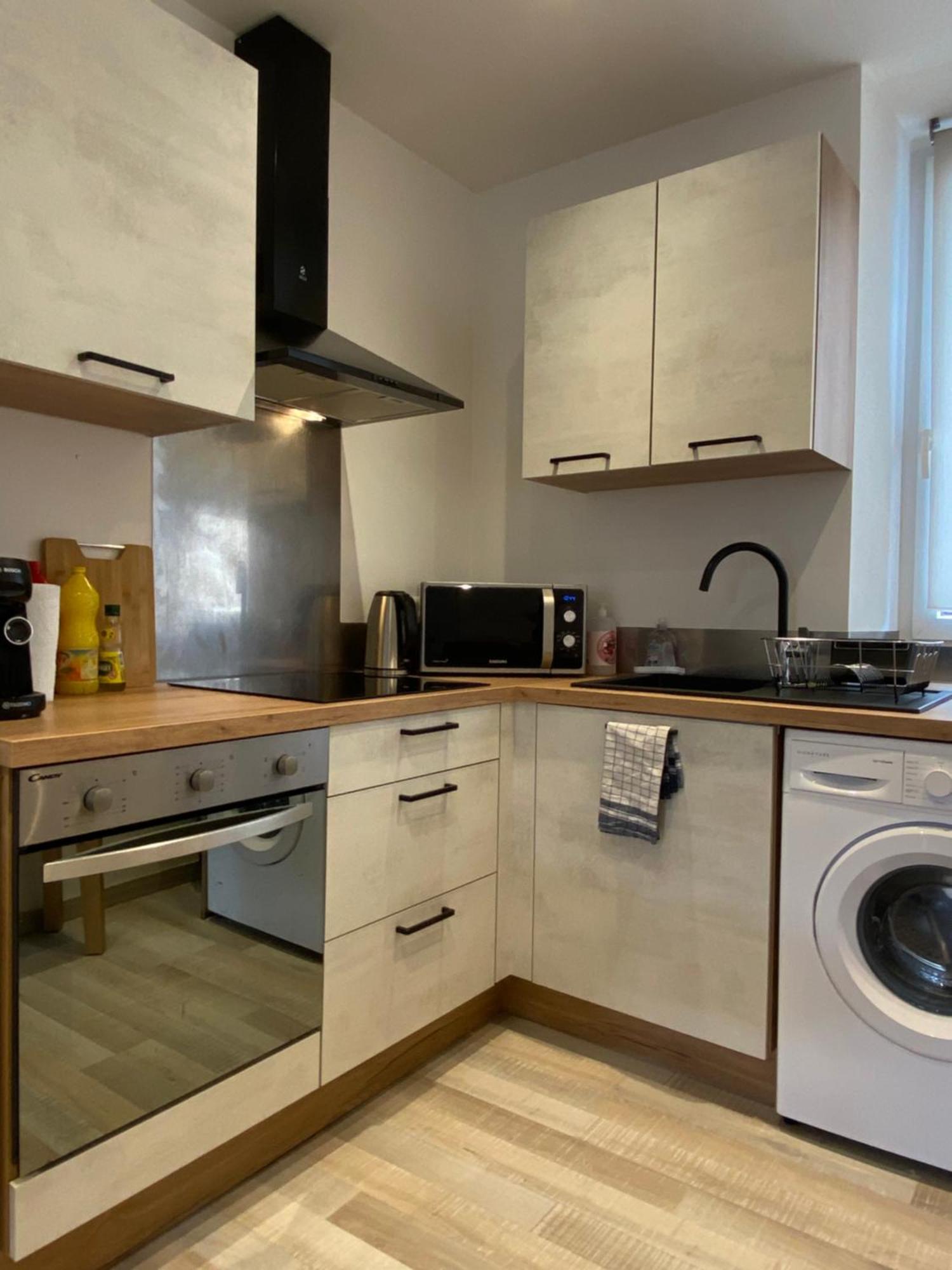 Appart' rénové 2022 avec goût, proche commodités Chambéry Extérieur photo